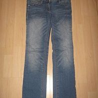 superschöne Jeans S. Oliver Gwen Gr.146 tolle Waschung (1015)