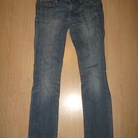 supertolle Jeans Fit Sqin H&M Gr. 146/152 tolle Waschung (1015)