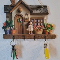 Schlüsselbrett Holz Villa mit Kind
