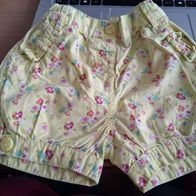 Gelbe Shorts - Blumenmuster - Gr. 80 - baby club