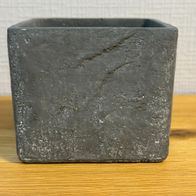 Blumentopf / Pflanzgefäß in grau - 10 cm x 10 cm x 8,2 cm