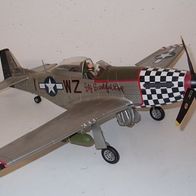 1:18 P 51 D Mustang " Big Beautiful Doll ", von 21st Century