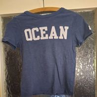 Blaues Shirt mit Aufschrift "Ocean" - Gr. 122/128 - H&M
