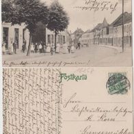 Schwaan-Mecklenburg-AK 1911 Rostockerstraße mit Personen Erh.1