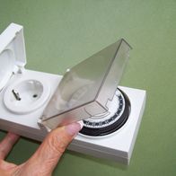 Unitec Mechanische 24h Zeitschaltuhr mit Schukodose Kinderschutz Außenbereich IP44