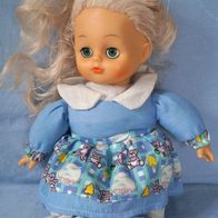 Puppe Gr. ca. 36 cm Schlafaugen, feste Kleidung + Arme , Körper weich