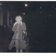 Cindy Sherman - orig. sign. Kunst-AK (7961)