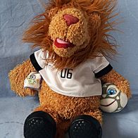 Goleo mit Ball ca 28 cm Fussball Maskottchen Nici FiFa Word Cup 2006