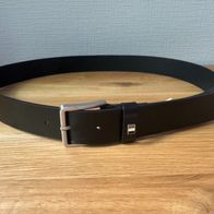 HUGO BOSS - Herrengürtel aus Leder - schwarz 95-36 NEU!