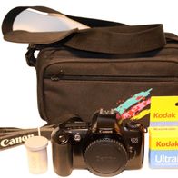 CANON EOS 500 analoge Spiegelreflexkamera mit Zubehörpaket