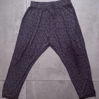 7/8 Stoffhose, Gr. 146 C&A mit Blumenmotiv