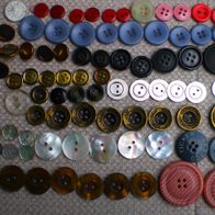 Konvolut Knopfen 100 Stück