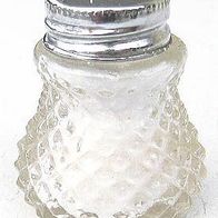 Salz- oder Pfefferstreuer (2) - helles Glas mit verchromter Schraukkappe
