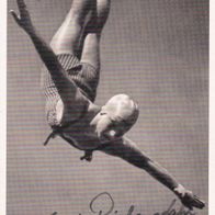 Leni Riefenstahl (1902-2003) - orig. sign. AK (8058)