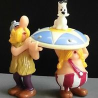 Ü-Ei Figur 2000 Asterix und die Römer - Idefix und die Träger
