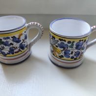 2 kleine Espresso Tassen handgetöpfert handbemalt aus Italien