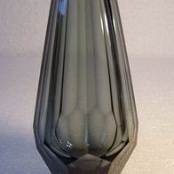 Alte Topaz / -Rauch-Glas Vase mit geometrischem Schliff *