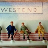 Merten 859 Spur N, 6 Reisende sitzend (männlich), recht selten, nagelneu, top