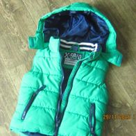 Kd Weste grün mit Kapuze wie ungetragen größe 98