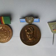 Konvolut Becker Medaille LPG Abzeichen Reservistenabzeichen