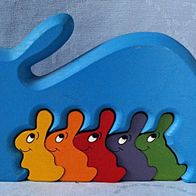 6 Hasen Holzspielzeug Steckspiel großer + kleine Hasen ca 23 x 12,5 x 3 cm