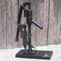 Wasserpumpe aus Kunststoff, Hersteller unbekannt, passend für Spur G, 1:22,5