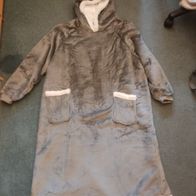 Grauer Deckenhoodie Kuscheldecke 150cm Flanell Fleece