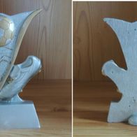 70 Fußball Figuren aus Resin Höhe 13cm II. Wahl auf der Rückseite