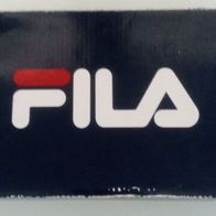 Schuhkarton mit Briefmarken aus aller Welt - auf Restpapier