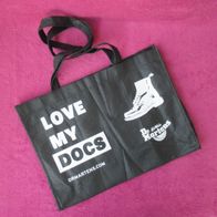 NEU: Dr. Martens AirWair Tasche 40 x 13 x 30 cm Beutel schwarz weiß Shopping Bag