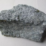 Scherzartikel Stein aus weichem Schaum mit Gag-Geräusch