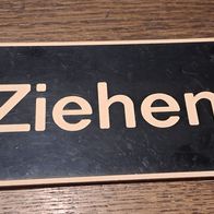 Altes DDR Plastik Warnschild Hinweisschild Schild Ziehen Vintage