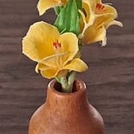 Alte Puppenstube Puppenhaus Vase Holzvase mit Blumen DDR Vintage