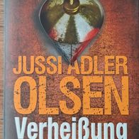 Verheißung / Kriminal-Thriller von Jussi Adler Olsen / TB-Auflage aus 2017 !