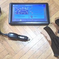 7"-Multimedia-Navi mit lebenslang Kartenupdates, Blitzer uvm