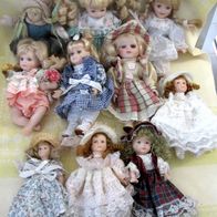 10 kleine Porzellanpuppen ca. 15-20 cm