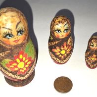 russische Steckpuppe Matroschka / Babuschka 3-tlg. Höhe 6,9 cm