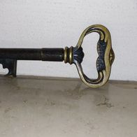 Vintage Flaschenöffner in Schlüsselform