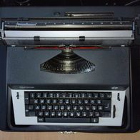 Olympia Monica Electric Olympia Report de Luxe elektrische Schreibmaschine mit Koffer