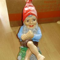 Gartenzwerg sitzend groß 60- er Jahre