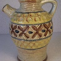 Bay Keramik Kanne / Henkel-Vase mit tiefem Reliefdekor, Design Bodo Mans 60er Jahre