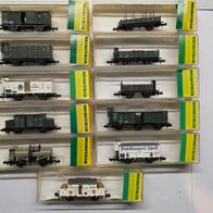 11x Minitrix. Güterwagen 2-achsig . Bay. Sts. B, OVP