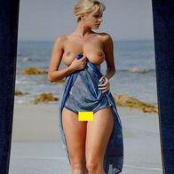 Frau Dame mit Tuch am Strand Akt Erotik künstlerische Aktfotografie A4 + laminiert
