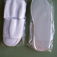 2 Paar Hausschuhe Gästeschuhe Pantoffeln Hotelslipper Schlappen Frottierslipper weiß