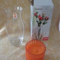 Blumenvase montana Serie bloom und orange Kerze im Glas