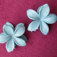2er Haarclip Glitzer Haar Blüte hell blau Haarklammer Hawaii Blume Kralle Clips