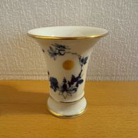 Meissen "Aquatinta" - Vase mit blau-weißem Blumenmotiv Höhe 10 cm