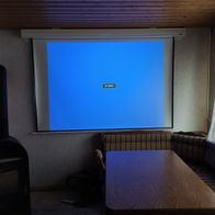 Elektrisch gesteuerte 2 Meter Leinwand A+K Screens,