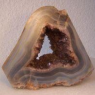 Dreieckige Achat-Scheibe mit sehr schöner Amethyst / QuarzKristall-Bildung, 4430 g *