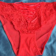 Damen Slip in verschieden Größen, Farben rot und weiß